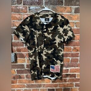 Camouflage Button-Up T-Shirt Dress with American Flag Patch Size Medium